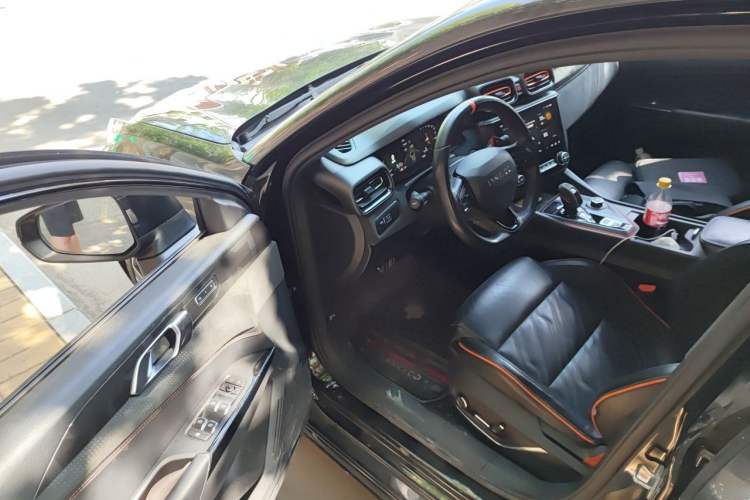 Used Lynk & Co 02 Hatchback 2021 2.0TD Halo Driving Control Kit Edition Driver Seat