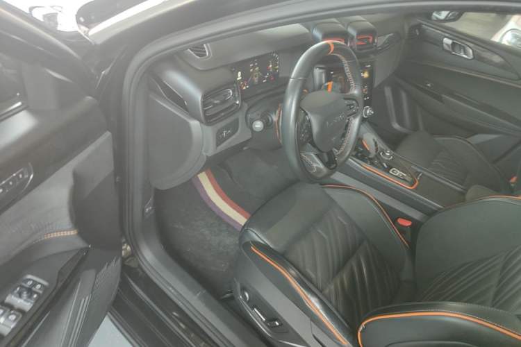 Used Lynk & Co 02 Hatchback 2021 2.0TD Halo Driving Control Kit Edition Driver Seat