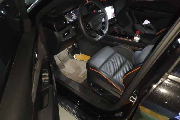 Used Lynk & Co 02 Hatchback 2021 2.0TD Halo Driving Control Kit Edition Driver Seat