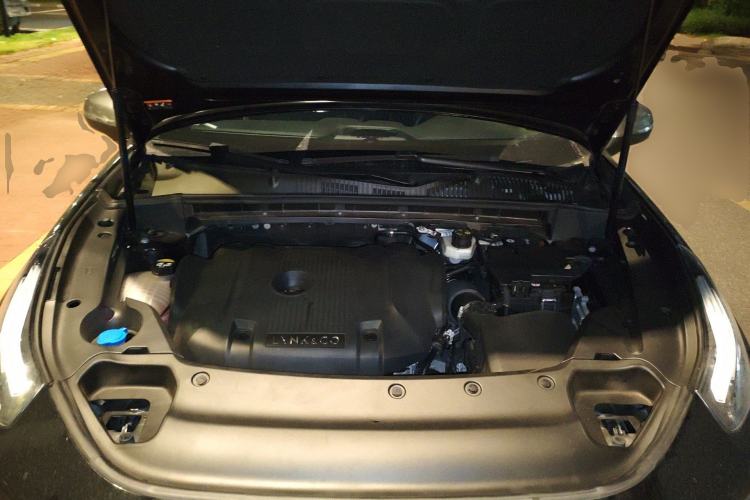 Used Lynk & Co 02 Hatchback 2021 2.0TD Halo Driving Control Kit Edition Engine Bay