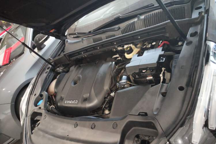 Used Lynk & Co 02 Hatchback 2021 2.0TD Halo Engine Bay