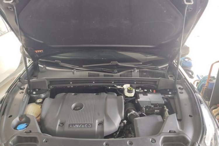Used Lynk & Co 02 Hatchback 2021 2.0TD Halo Engine Bay