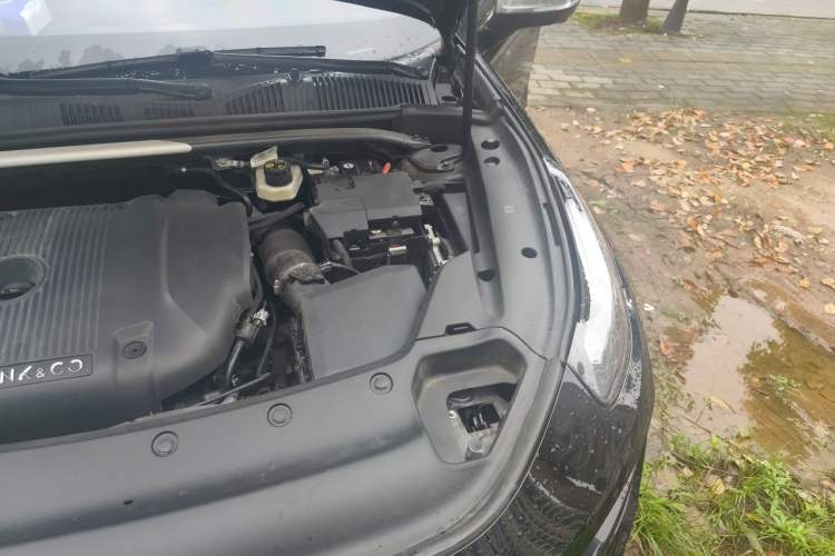 Used Lynk & Co 02 Hatchback 2021 2.0TD Halo Driving Control Kit Edition Engine Bay Left