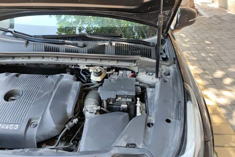 Used Lynk & Co 02 Hatchback 2021 2.0TD Halo Driving Control Kit Edition Engine Bay Left
