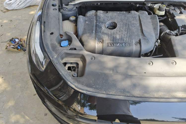 Used Lynk & Co 02 Hatchback 2021 2.0TD Halo Engine Bay Right