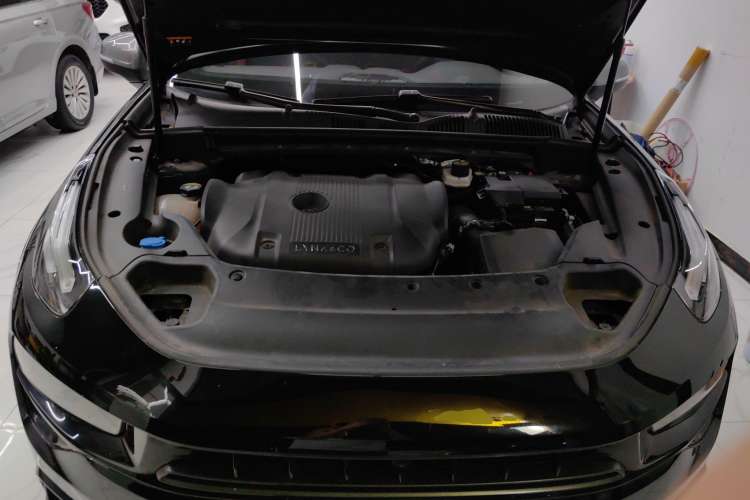 Used Lynk & Co 02 Hatchback 2021 2.0TD Halo Engine Bay