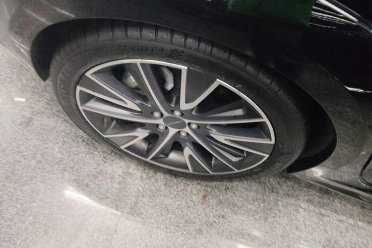 Used Lynk & Co 02 Hatchback 2021 2.0TD Halo Exterior 8