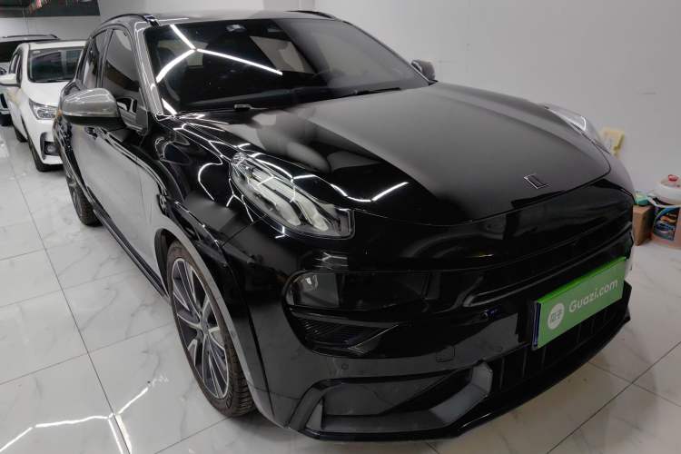 Used Lynk & Co 02 Hatchback 2021 2.0TD Halo Front Right 45 Deg
