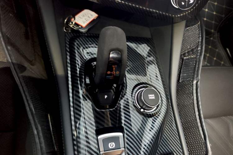 Used Lynk & Co 02 Hatchback 2021 2.0TD Halo Driving Control Kit Edition Gear Lever