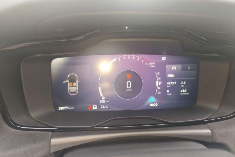 Used Lynk & Co 02 Hatchback 2021 2.0TD Halo Driving Control Kit Edition Instrument Cluster