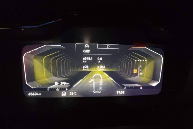 Used Lynk & Co 02 Hatchback 2021 2.0TD Halo Driving Control Kit Edition Instrument Cluster