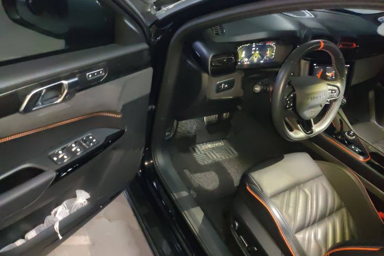 Used Lynk & Co 02 Hatchback 2021 2.0TD Halo Interior 3