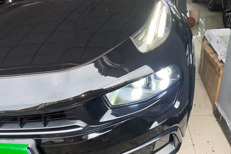 Used Lynk & Co 02 Hatchback 2021 2.0TD Halo Driving Control Kit Edition Left Front Headlight
