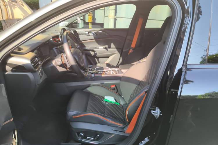 Used Lynk & Co 02 Hatchback 2021 2.0TD Halo Left Front Seat