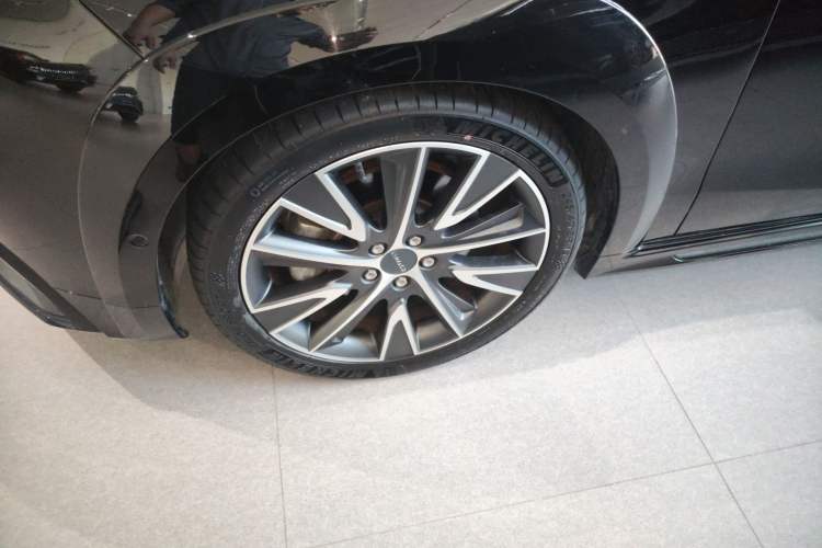 Used Lynk & Co 02 Hatchback 2021 2.0TD Halo Left Front Wheel Hub