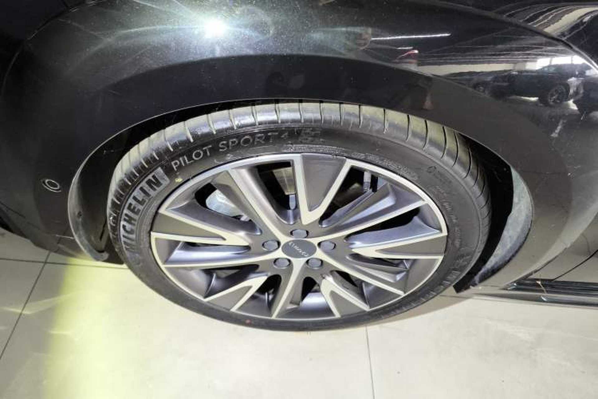 Used Lynk & Co 02 Hatchback 2021 2.0TD Halo Left Front Wheel Hub