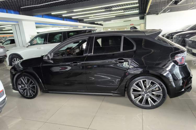 Used Lynk & Co 02 Hatchback 2021 2.0TD Halo Left Side
