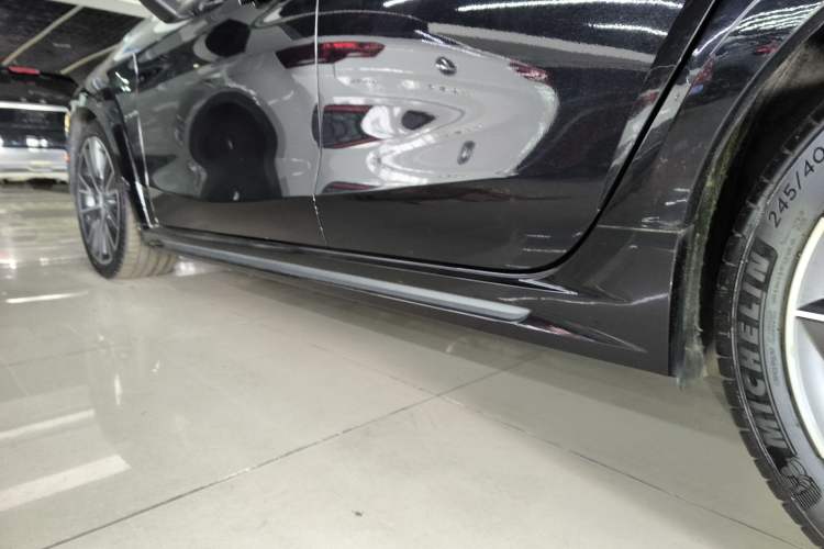 Used Lynk & Co 02 Hatchback 2021 2.0TD Halo Left Side Sill
