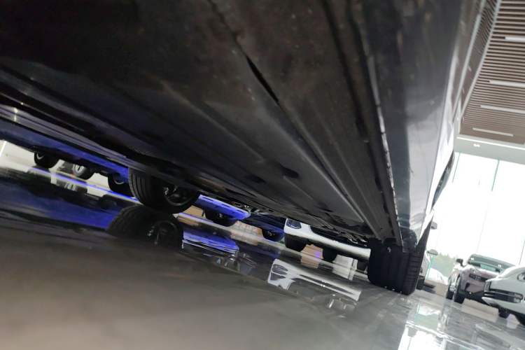 Used Lynk & Co 02 Hatchback 2021 2.0TD Halo Left Side Sill