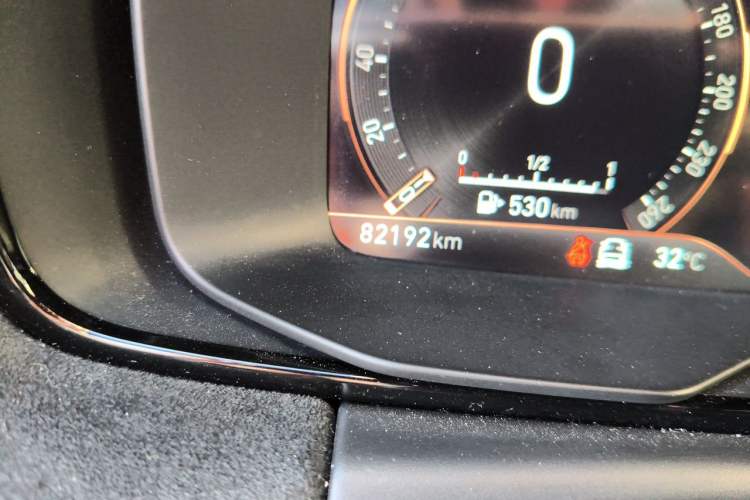 Used Lynk & Co 02 Hatchback 2021 2.0TD Halo Odometer Close Up