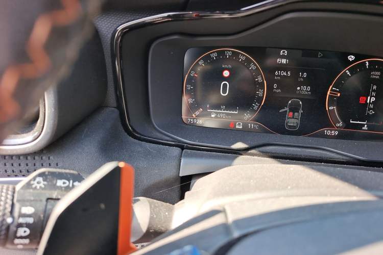 Used Lynk & Co 02 Hatchback 2021 2.0TD Halo Odometer Close Up