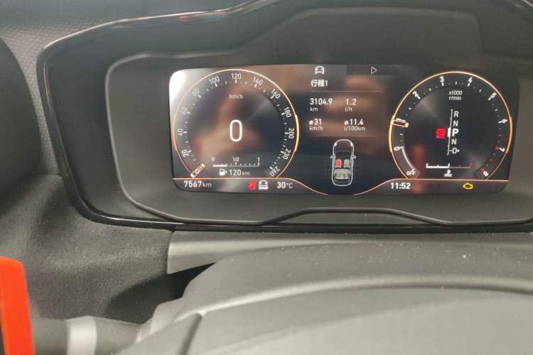 Used Lynk & Co 02 Hatchback 2021 2.0TD Halo Driving Control Kit Edition Odometer Close Up