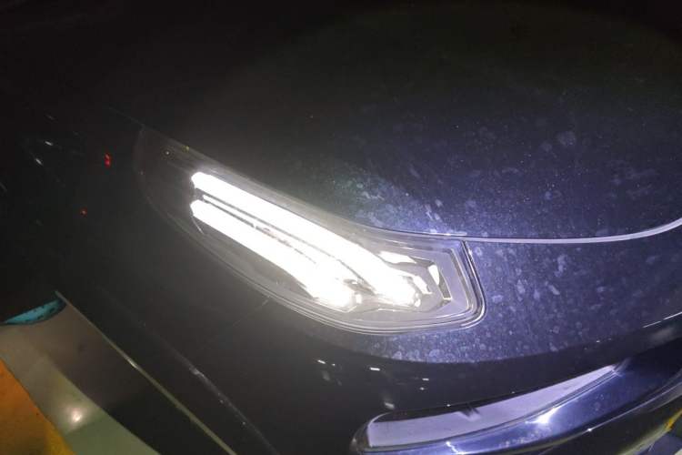 Used Lynk & Co 02 Hatchback 2021 2.0TD Halo Driving Control Kit Edition Right Front Headlight