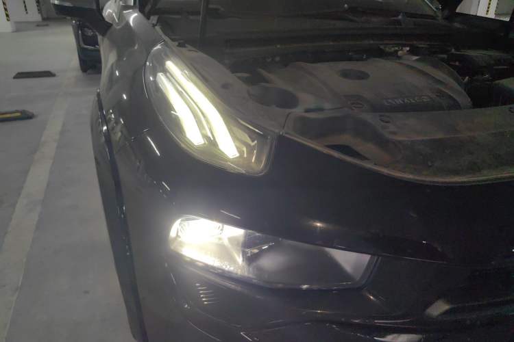 Used Lynk & Co 02 Hatchback 2021 2.0TD Halo Driving Control Kit Edition Right Front Headlight