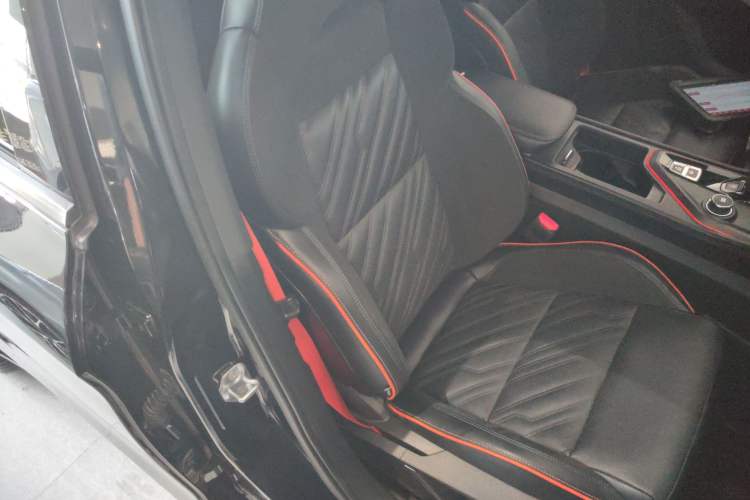 Used Lynk & Co 02 Hatchback 2021 2.0TD Halo Right Front Seat