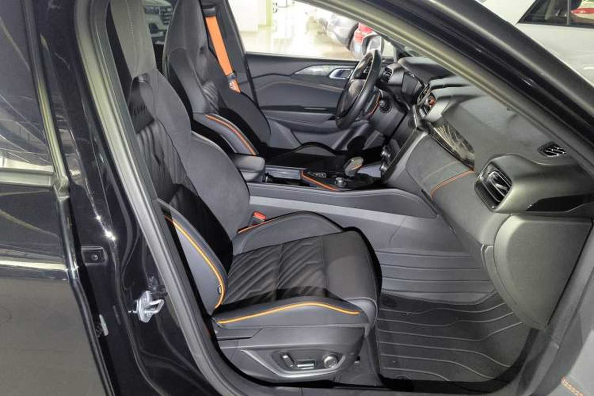 Used Lynk & Co 02 Hatchback 2021 2.0TD Halo Right Front Seat