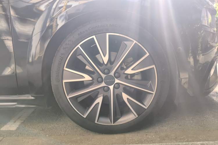 Used Lynk & Co 02 Hatchback 2021 2.0TD Halo Right Front Wheel Hub