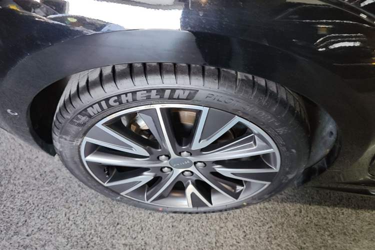 Used Lynk & Co 02 Hatchback 2021 2.0TD Halo Right Rear Wheel Hub