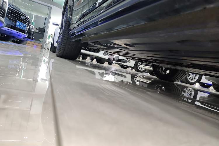 Used Lynk & Co 02 Hatchback 2021 2.0TD Halo Right Side Sill