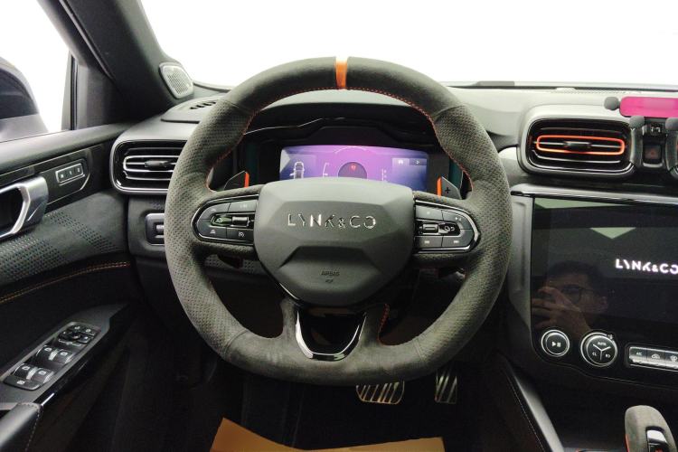 Used Lynk & Co 02 Hatchback 2021 2.0TD Halo Driving Control Kit Edition Steering Wheel