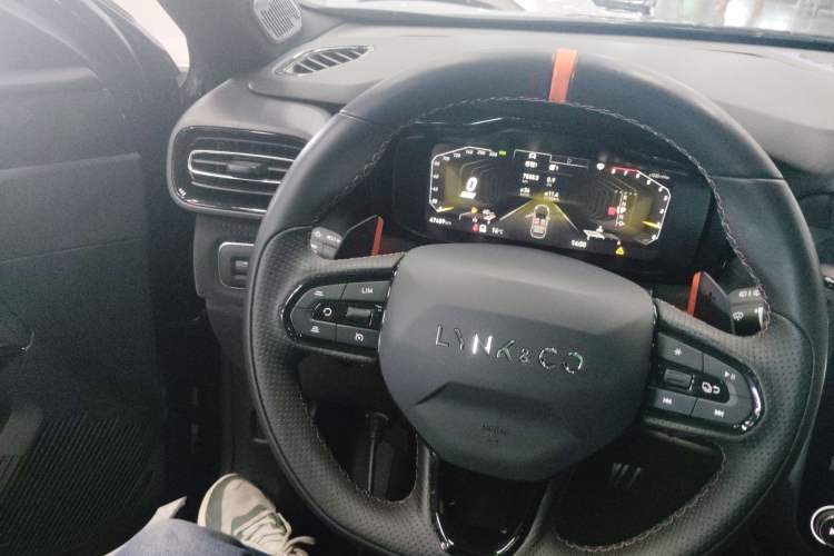 Used Lynk & Co 02 Hatchback 2021 2.0TD Halo Steering Wheel