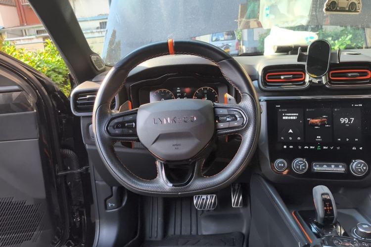 Used Lynk & Co 02 Hatchback 2021 2.0TD Halo Steering Wheel