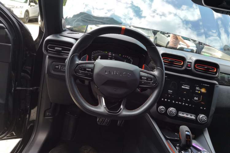 Used Lynk & Co 02 Hatchback 2021 2.0TD Halo Steering Wheel