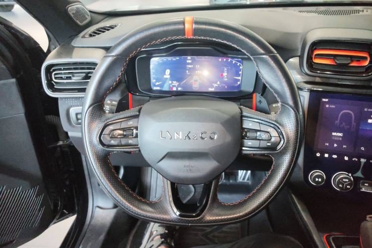 Used Lynk & Co 02 Hatchback 2021 2.0TD Halo Steering Wheel