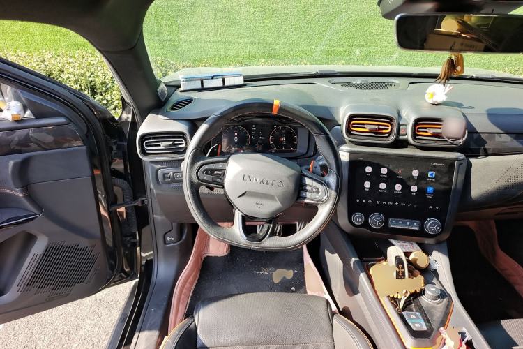 Used Lynk & Co 02 Hatchback 2021 2.0TD Halo Steering Wheel