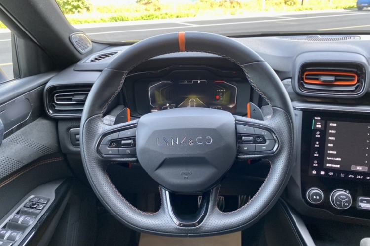 Used Lynk & Co 02 Hatchback 2021 2.0TD Halo Driving Control Kit Edition Steering Wheel