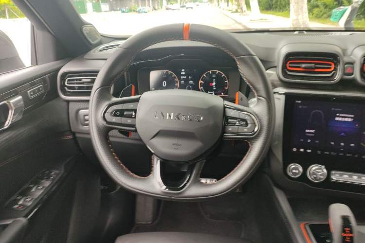 Used Lynk & Co 02 Hatchback 2021 2.0TD Halo Driving Control Kit Edition Steering Wheel