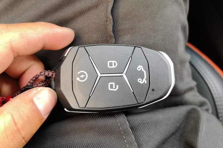 Used Lynk & Co 02 Hatchback 2021 2.0TD Halo Driving Control Kit Edition Vehicle Key