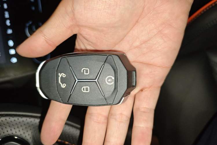 Used Lynk & Co 02 Hatchback 2021 2.0TD Halo Driving Control Kit Edition Vehicle Key