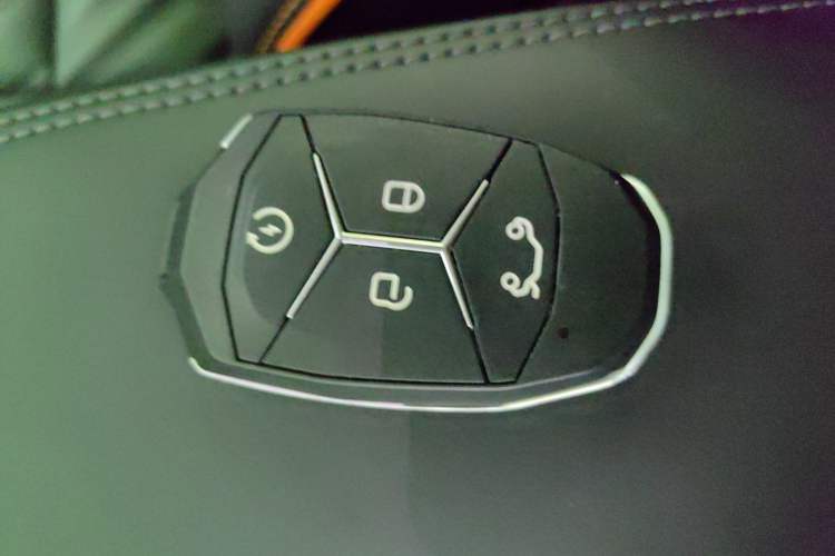 Used Lynk & Co 02 Hatchback 2021 2.0TD Halo Vehicle Key