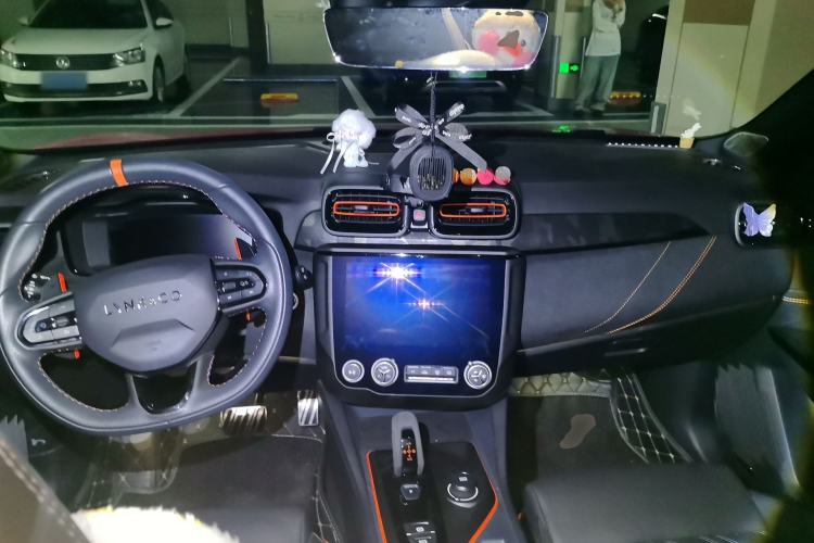 Used Lynk & Co 02 Hatchback 2021 2.0TD Halo Center Console
