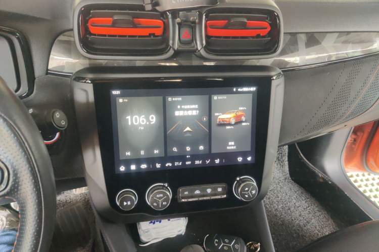 Used Lynk & Co 02 Hatchback 2021 2.0TD Halo Audio And AC Panel