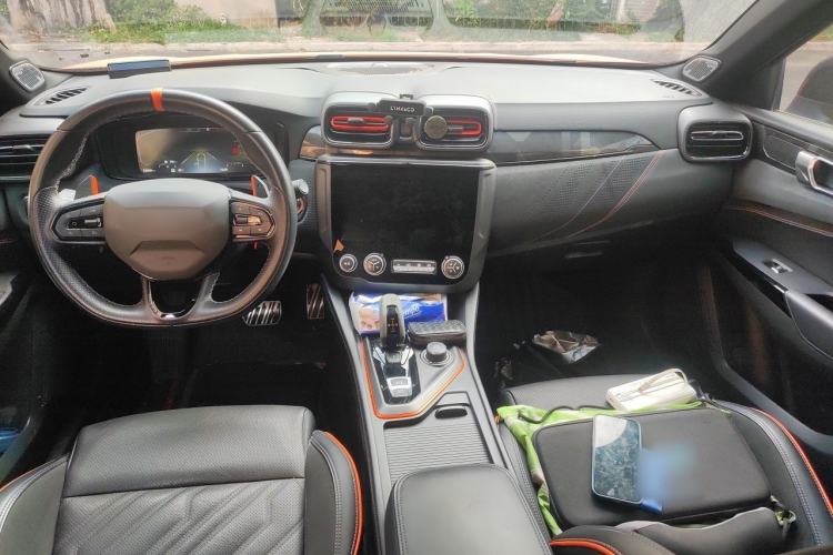 Used Lynk & Co 02 Hatchback 2021 2.0TD Halo Driving Control Kit Edition Center Console
