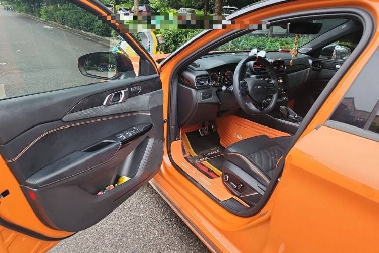 Used Lynk & Co 02 Hatchback 2021 2.0TD Halo Driving Control Kit Edition Driver Seat
