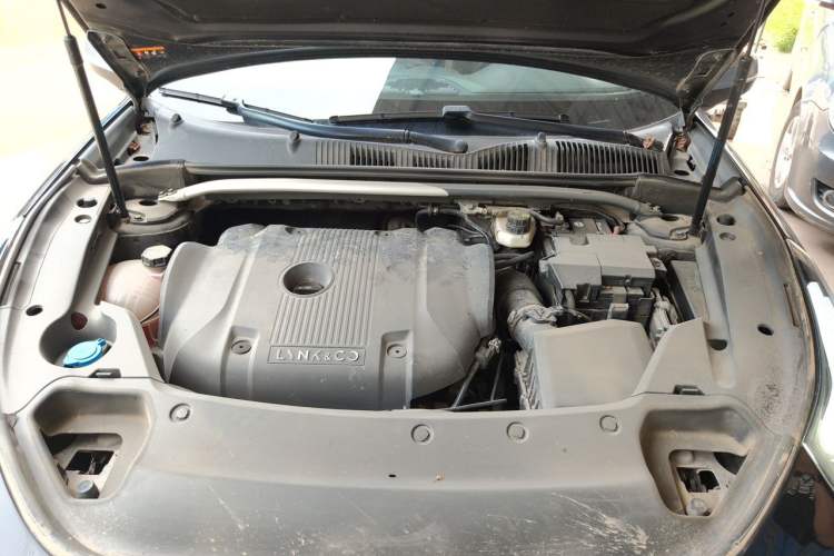 Used Lynk & Co 02 Hatchback 2021 2.0TD Halo Driving Control Kit Edition Engine Bay