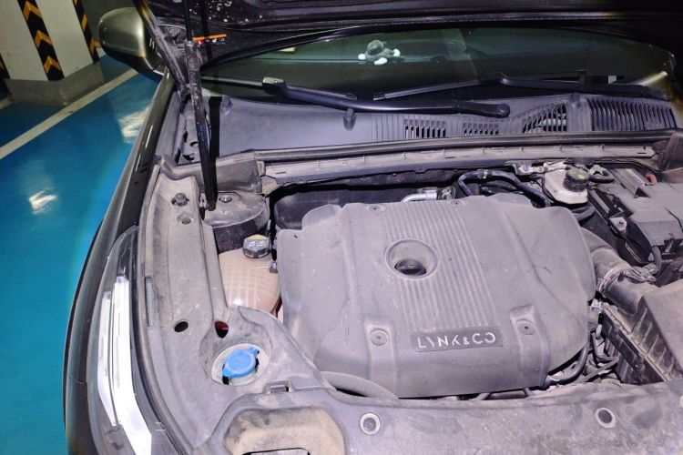 Used Lynk & Co 02 Hatchback 2021 2.0TD Halo Engine Bay Right